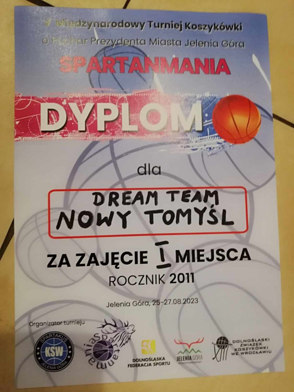 Nowotomyślanki wygrywają V Międzynarodowy Turniej Koszykówki dziewcząt „Spartanmania 2023″ o Puchar Prezydenta Miasta Jelenia